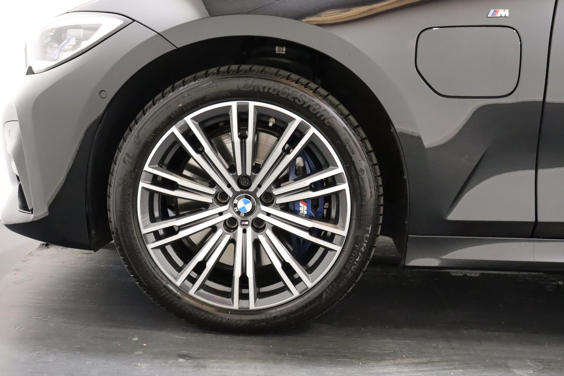 BMW 330e xDrive-image-6