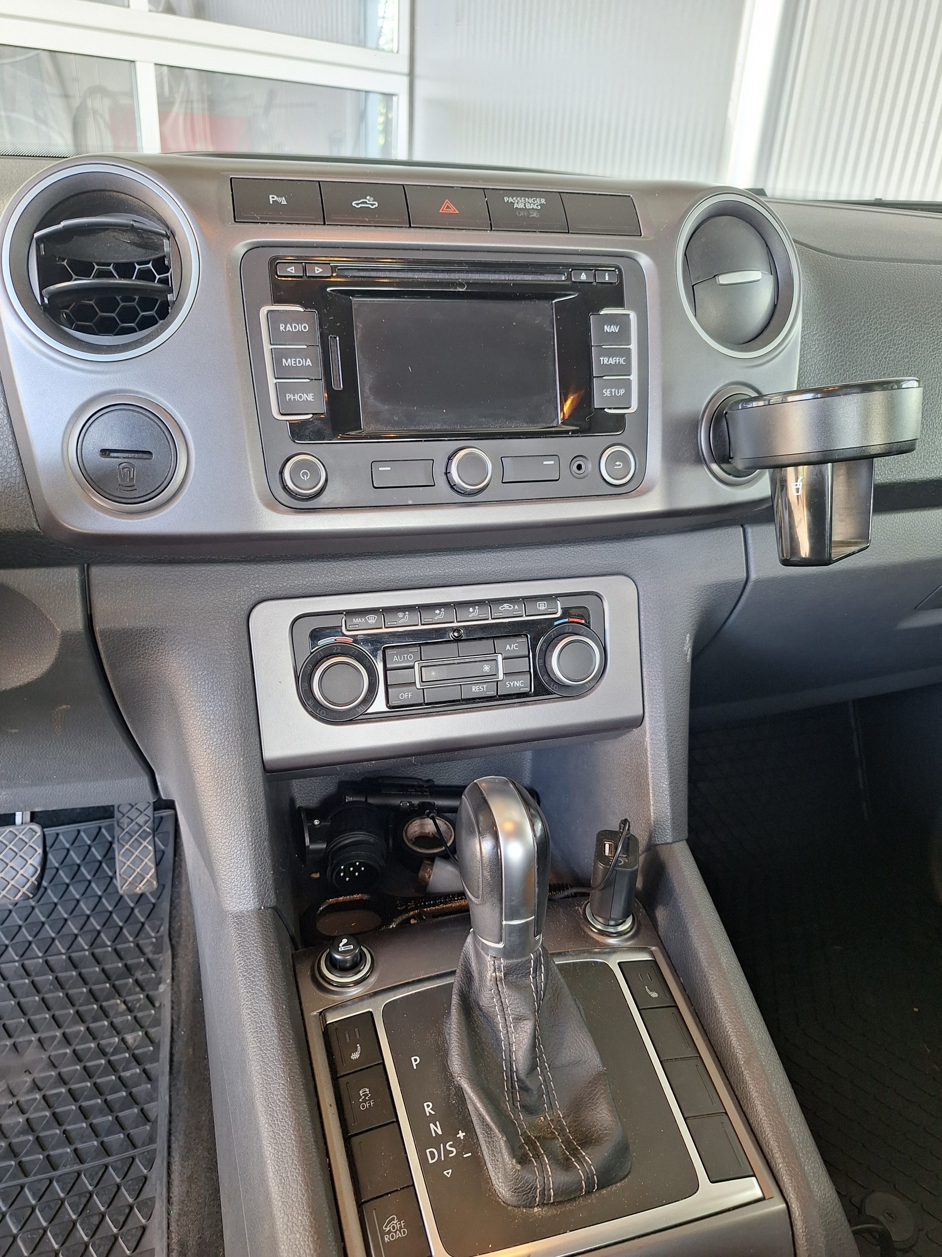 VW Amarok 2.0 BiTDI Highline 4Motion permanent A-image-13