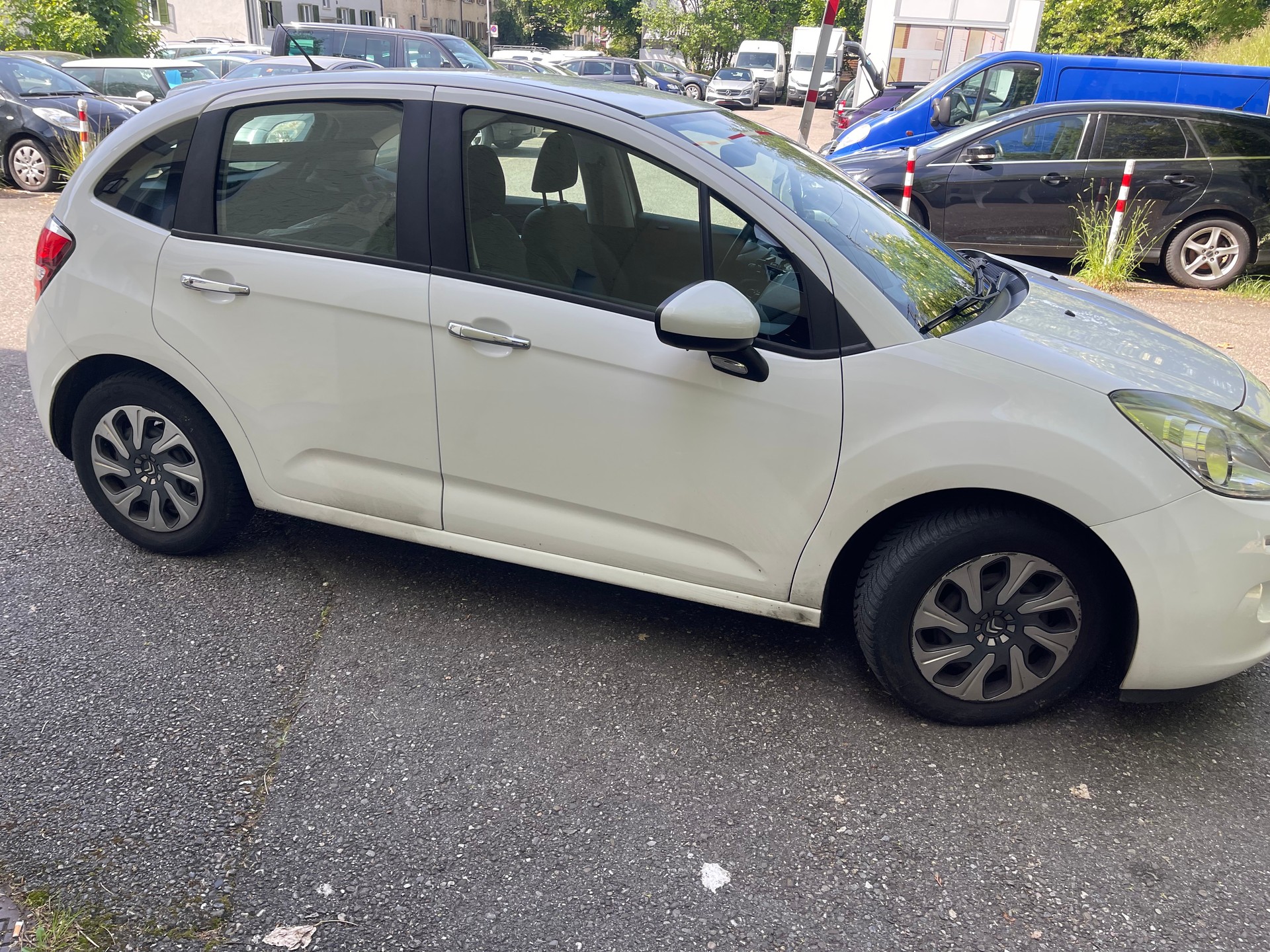 CITROEN C3 1.2i Attraction-image-3