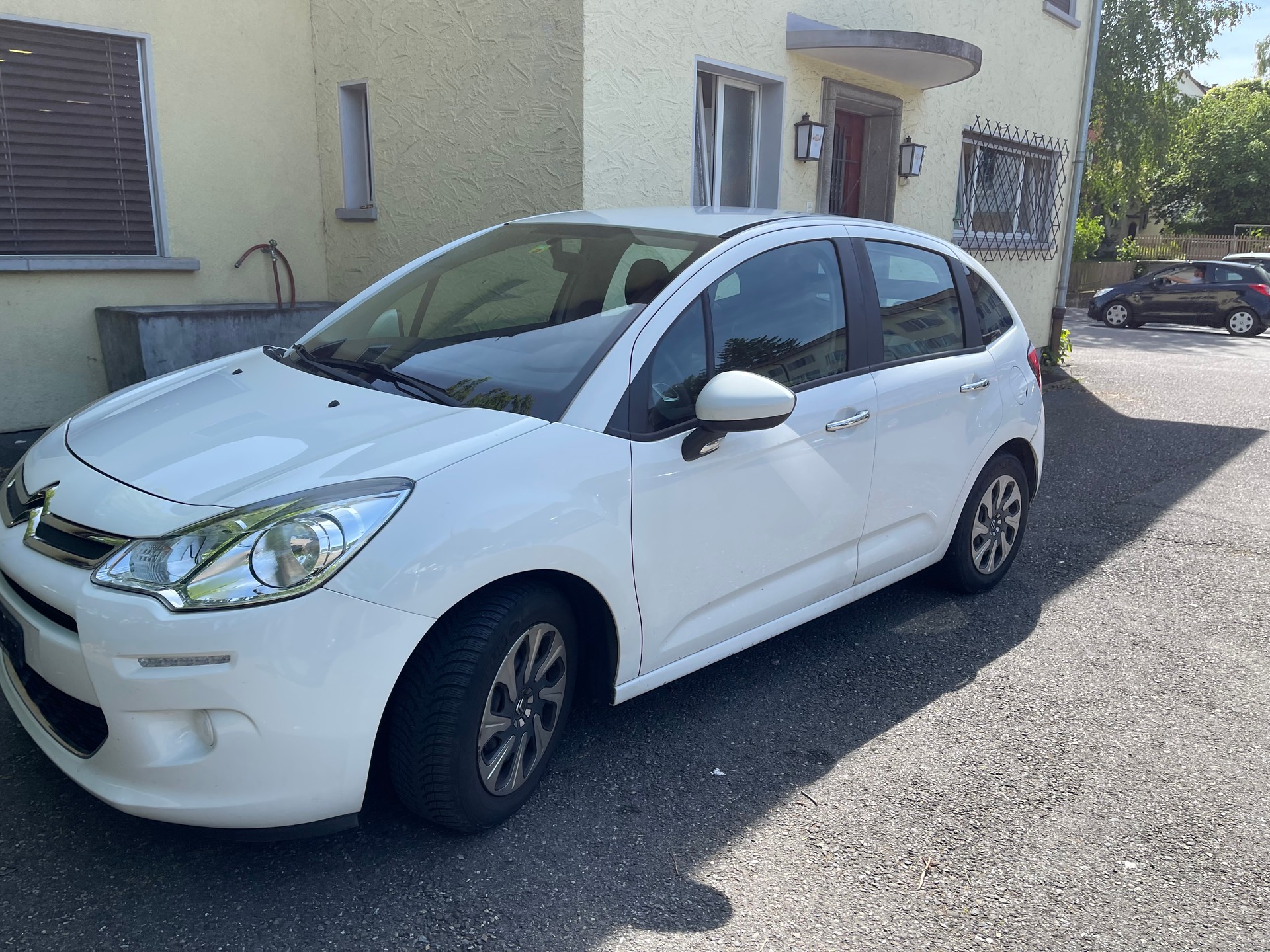 CITROEN C3 1.2i Attraction-image-1