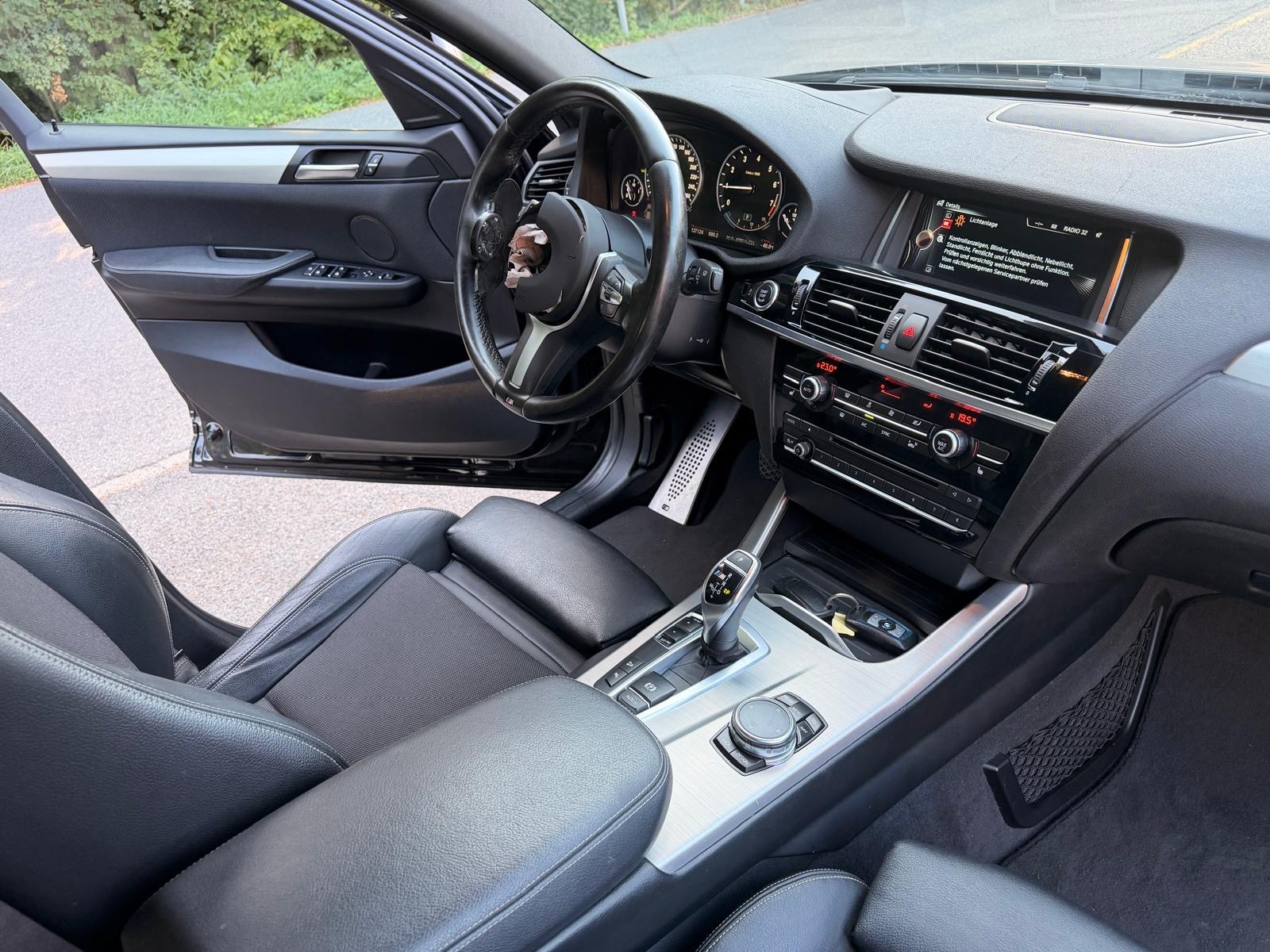 BMW X4 M 40i Steptronic-image-13