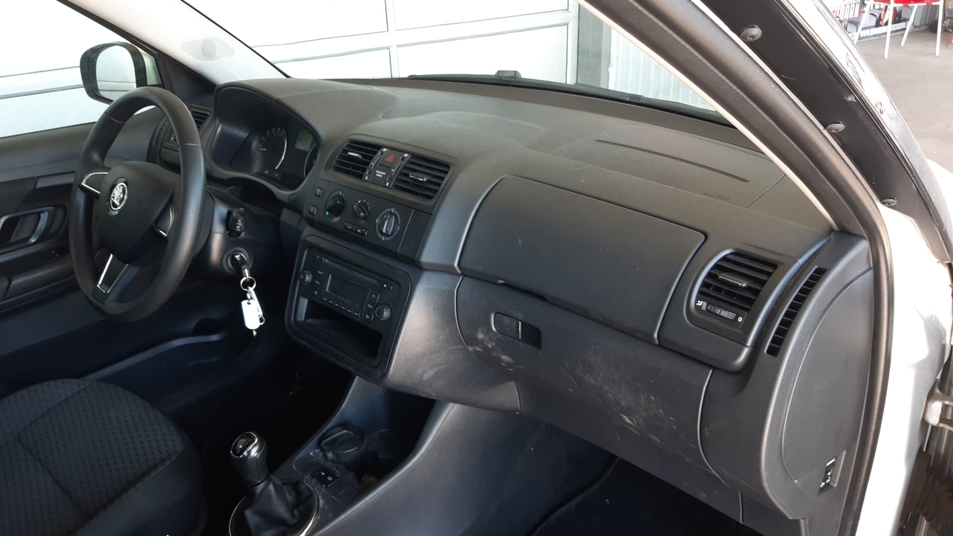 SKODA Fabia 1.6 TDI Elegance-image-13