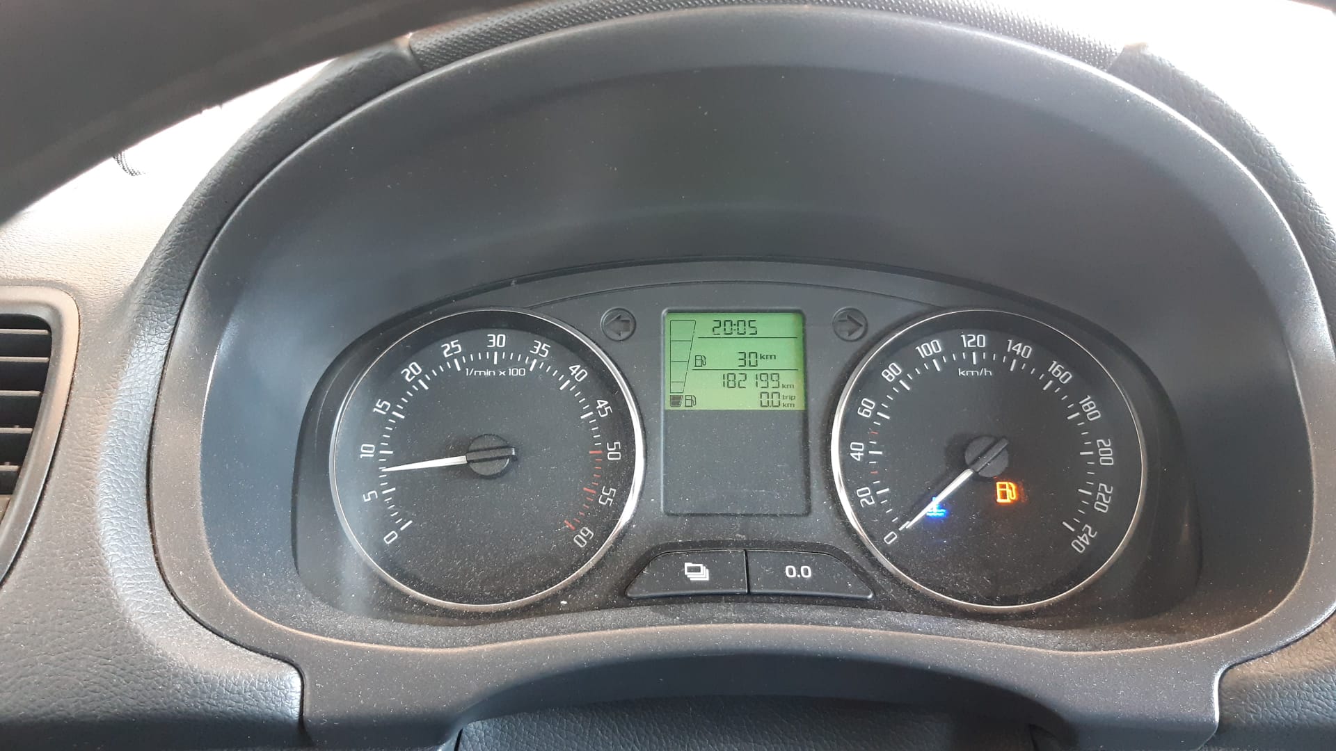 SKODA Fabia 1.6 TDI Elegance-image-10