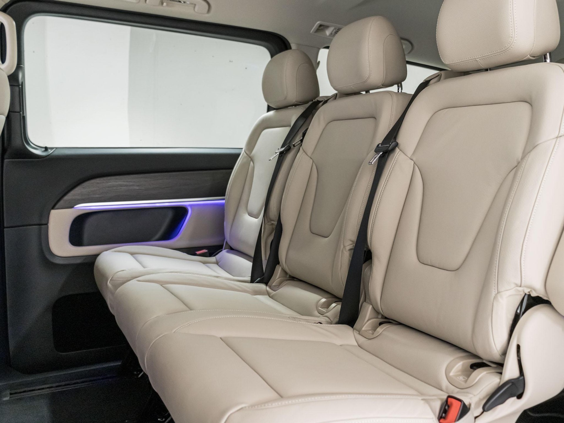 MERCEDES-BENZ V 300 d 4MATIC AVANTGARDE Extralang-image-7