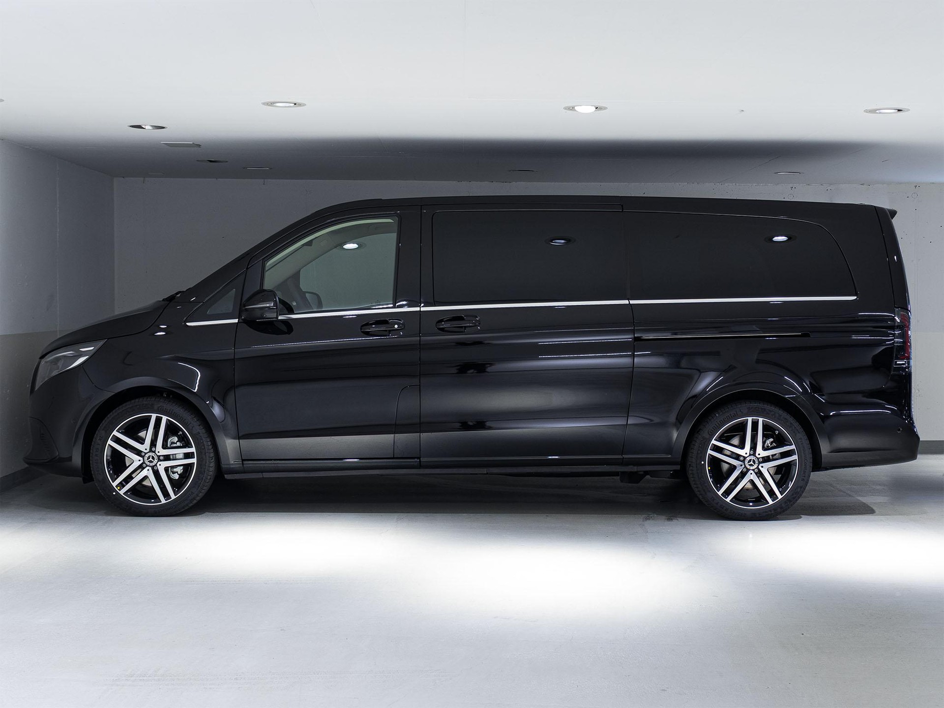 MERCEDES-BENZ V 300 d 4MATIC AVANTGARDE Extralang-image-4
