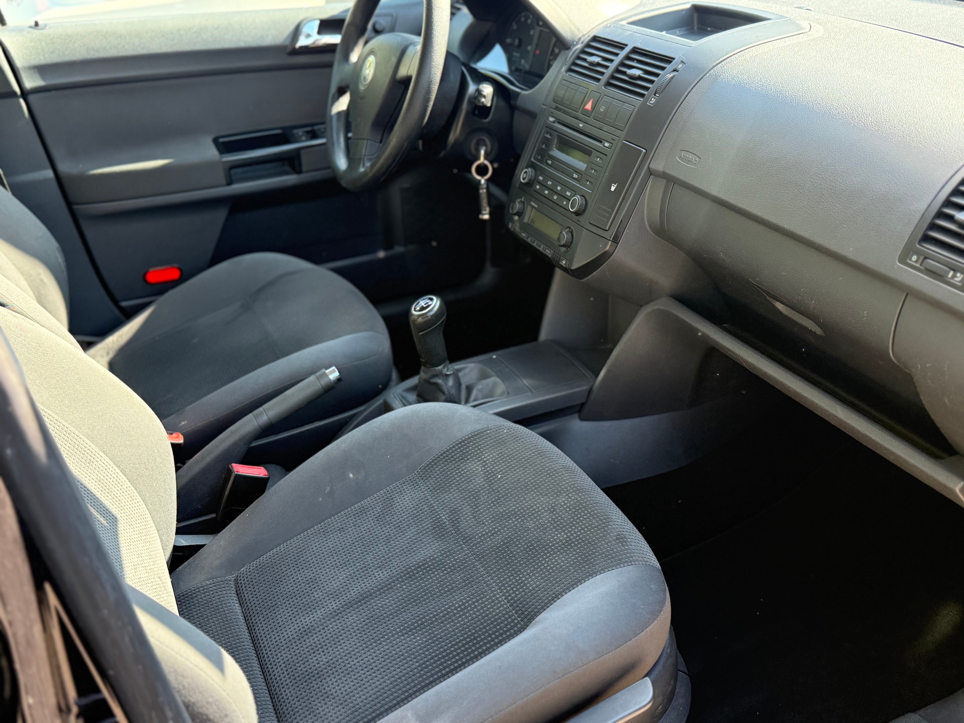 VW Polo 1.4 16V Trendline-image-5