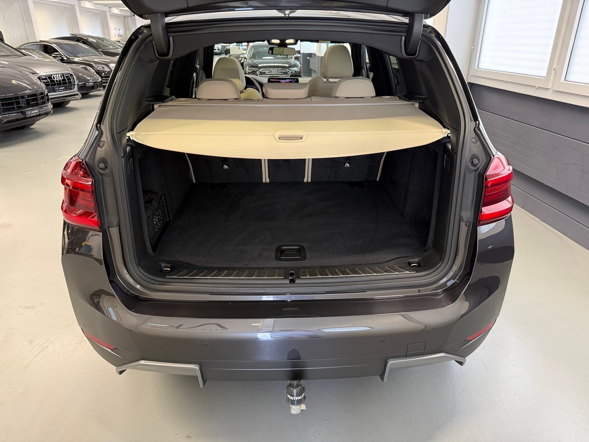 BMW iX3 Impressive First Edition 1 of 100-image-5