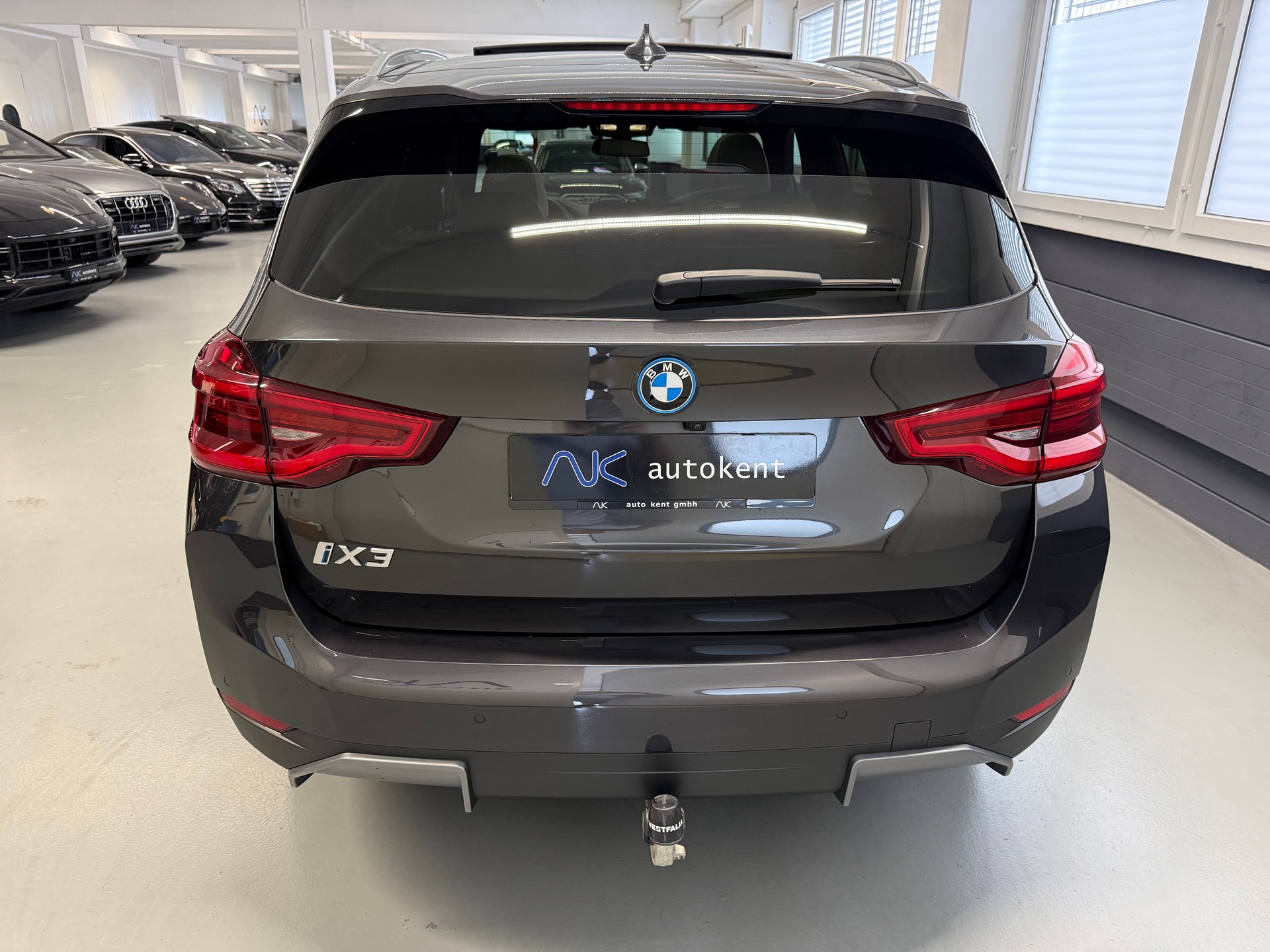 BMW iX3 Impressive First Edition 1 of 100-image-4