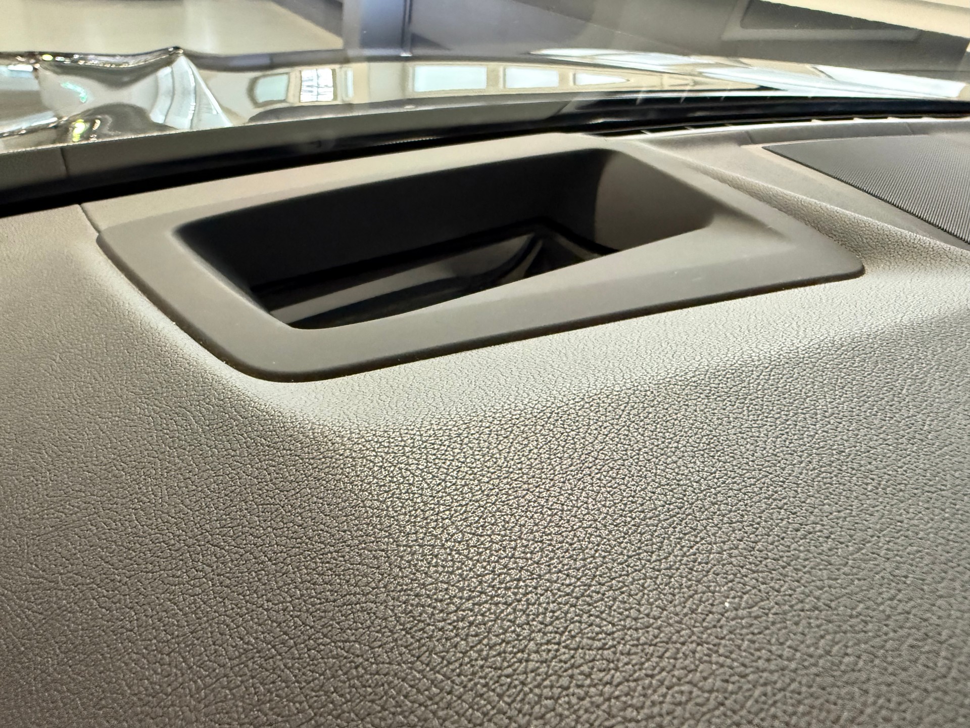 BMW iX3 Impressive First Edition 1 of 100-image-10