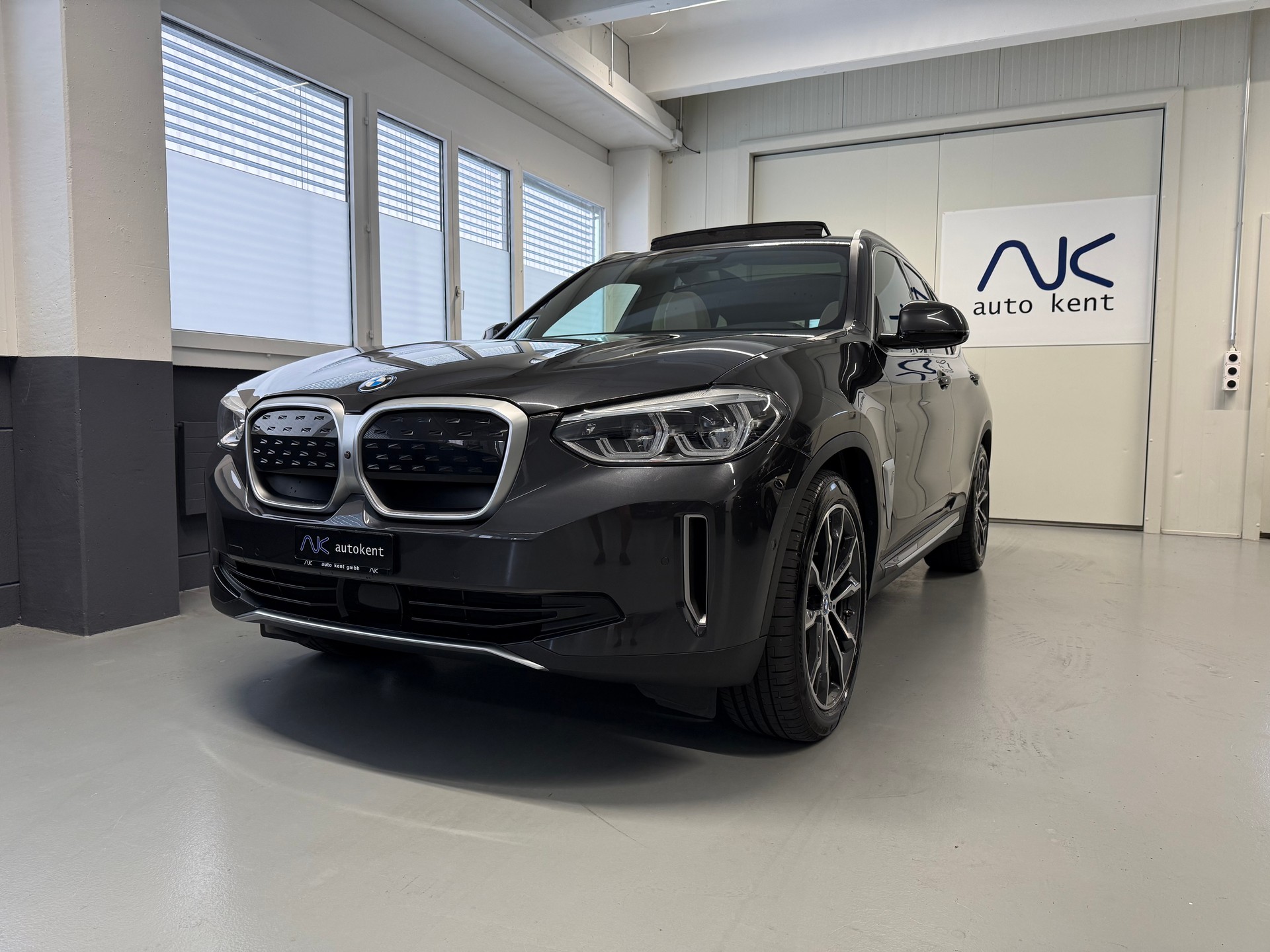 BMW iX3 Impressive First Edition 1 of 100-image-0