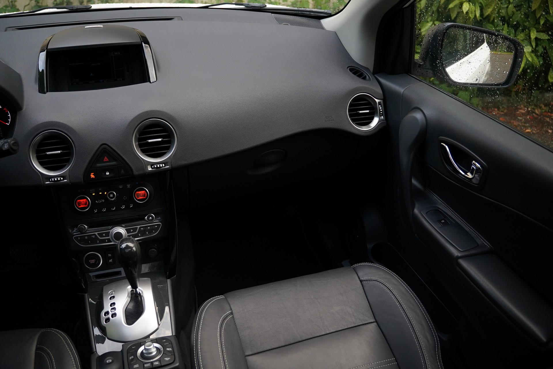 RENAULT Koleos 2.0 dCi Bose 4x4 Automatic-image-17