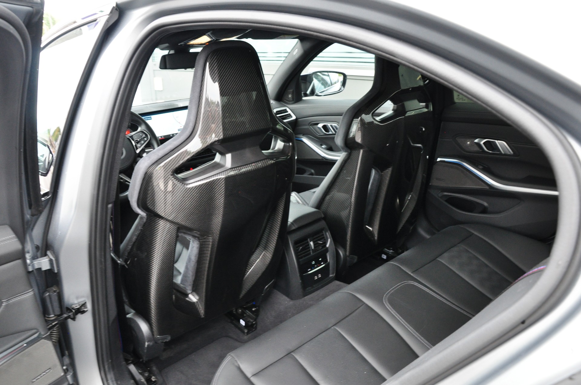 BMW M3 Competition M xDrive-image-18
