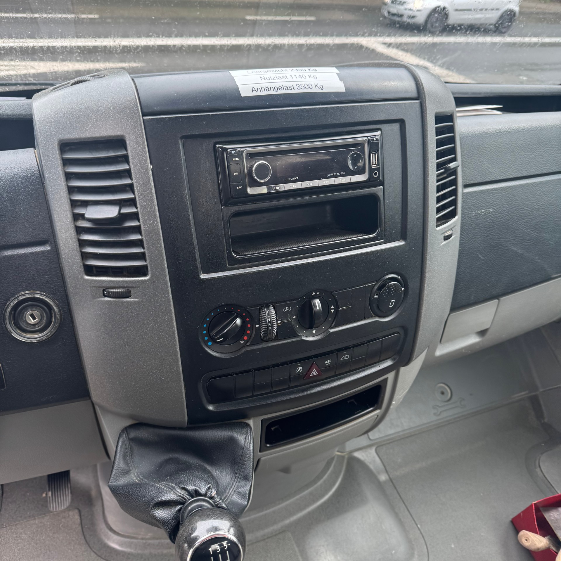 VW Crafter 35 2.0 TDI CR-image-3
