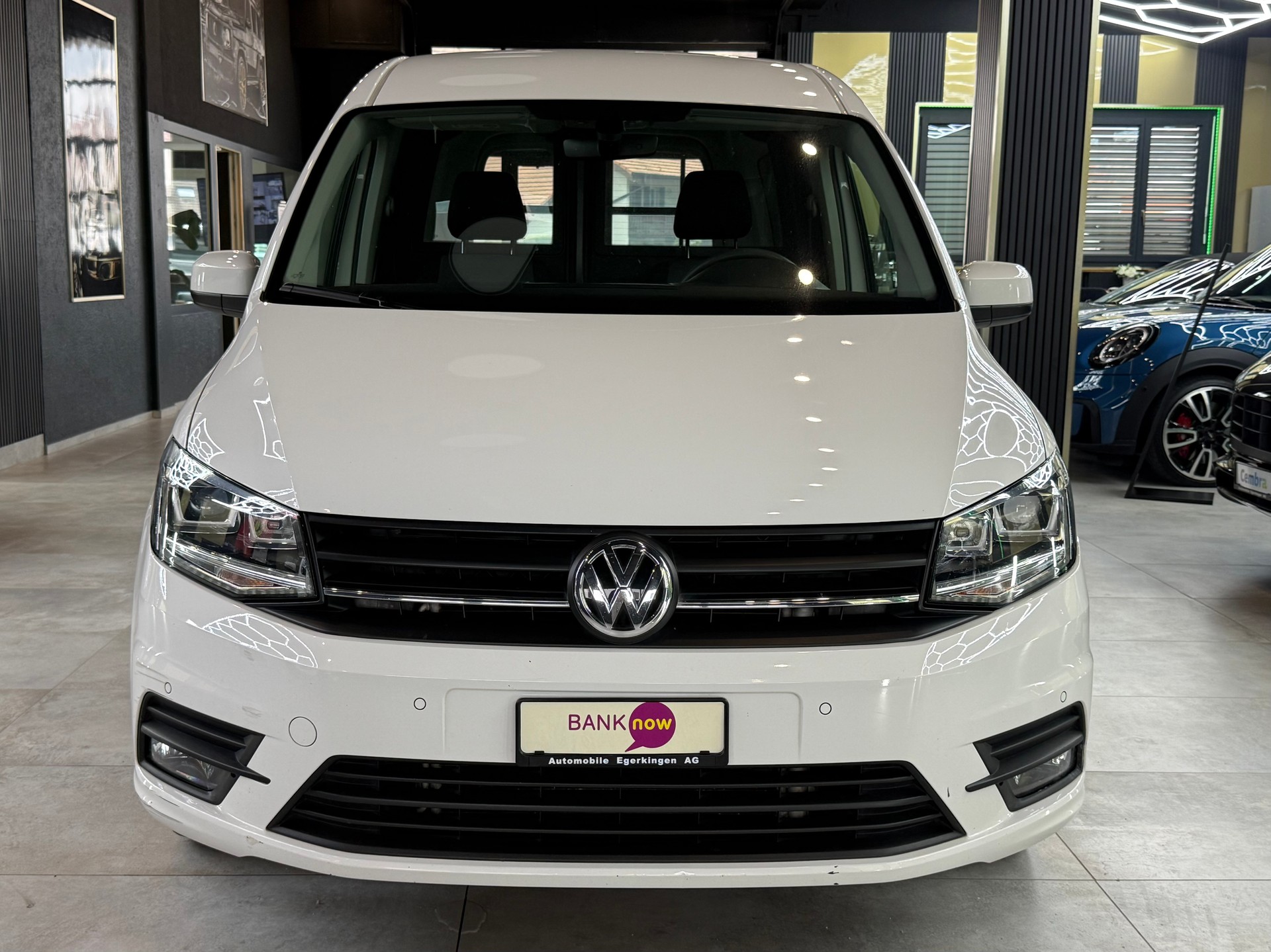 VW Caddy Maxi 2.0TDI BlueMotion Technology DSG-image-1