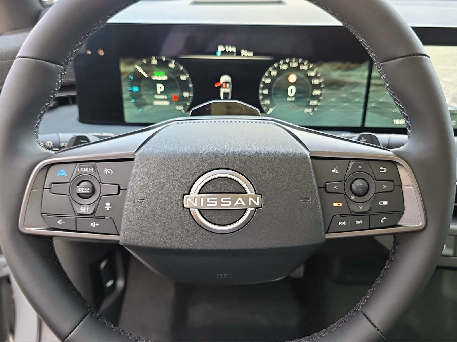 NISSAN Leaf 75 kWh Evolve-image-11
