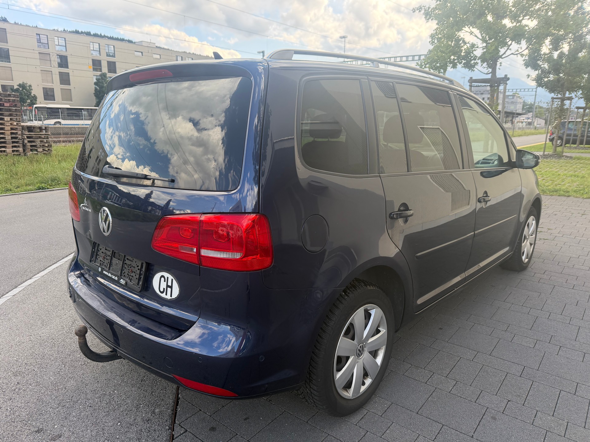 VW Touran 1.4 TSI Comfortline DSG-image-1