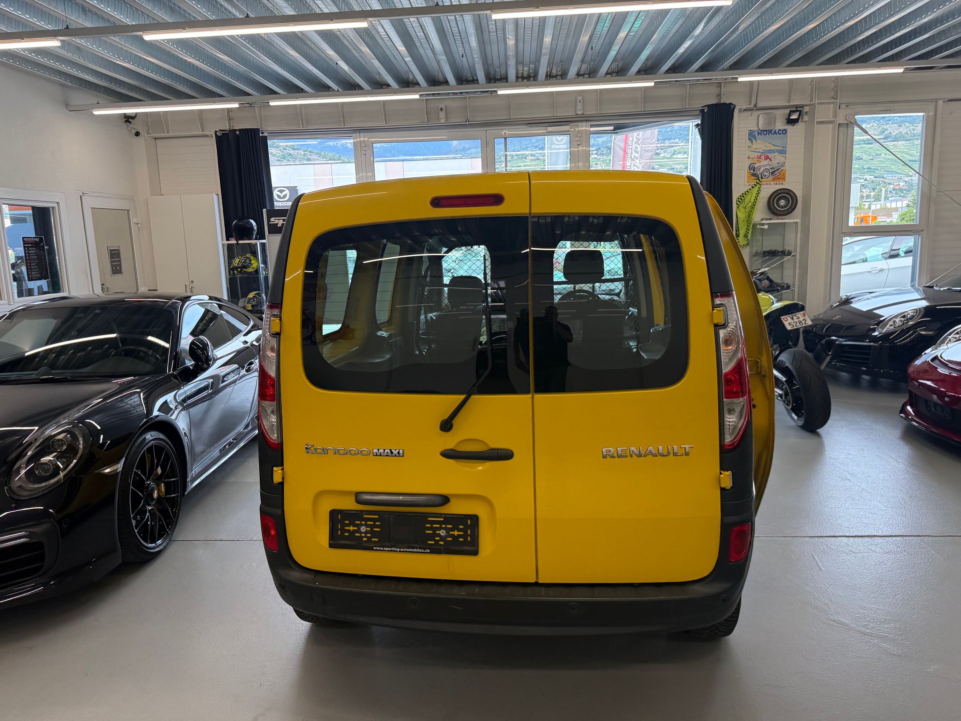RENAULT Kangoo Maxi dCi 115 ENERGY Business 2 Pl./2 pl.-showroom-element-3