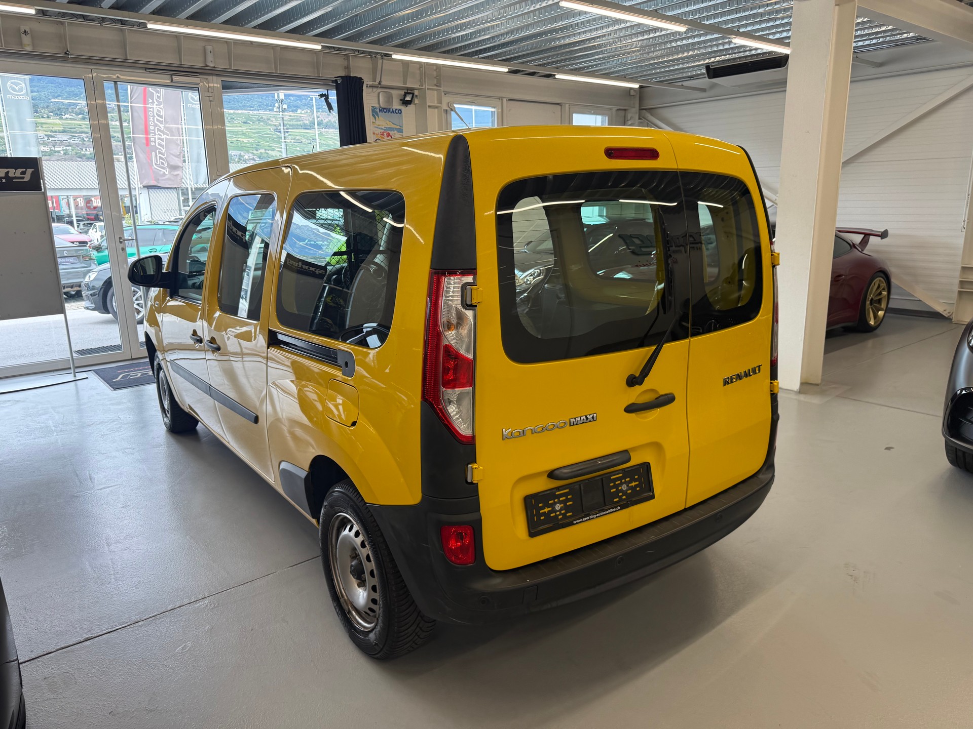 RENAULT Kangoo Maxi dCi 115 ENERGY Business 2 Pl./2 pl.-showroom-element-2
