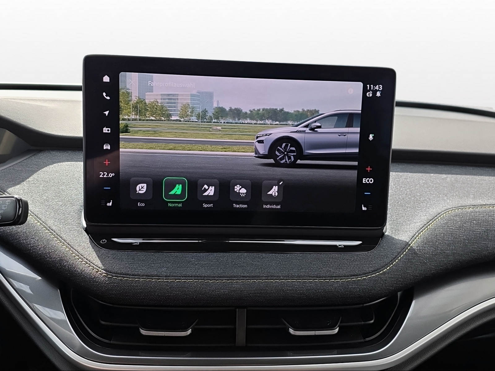 SKODA Elroq 85x Selection 4x4-image-8