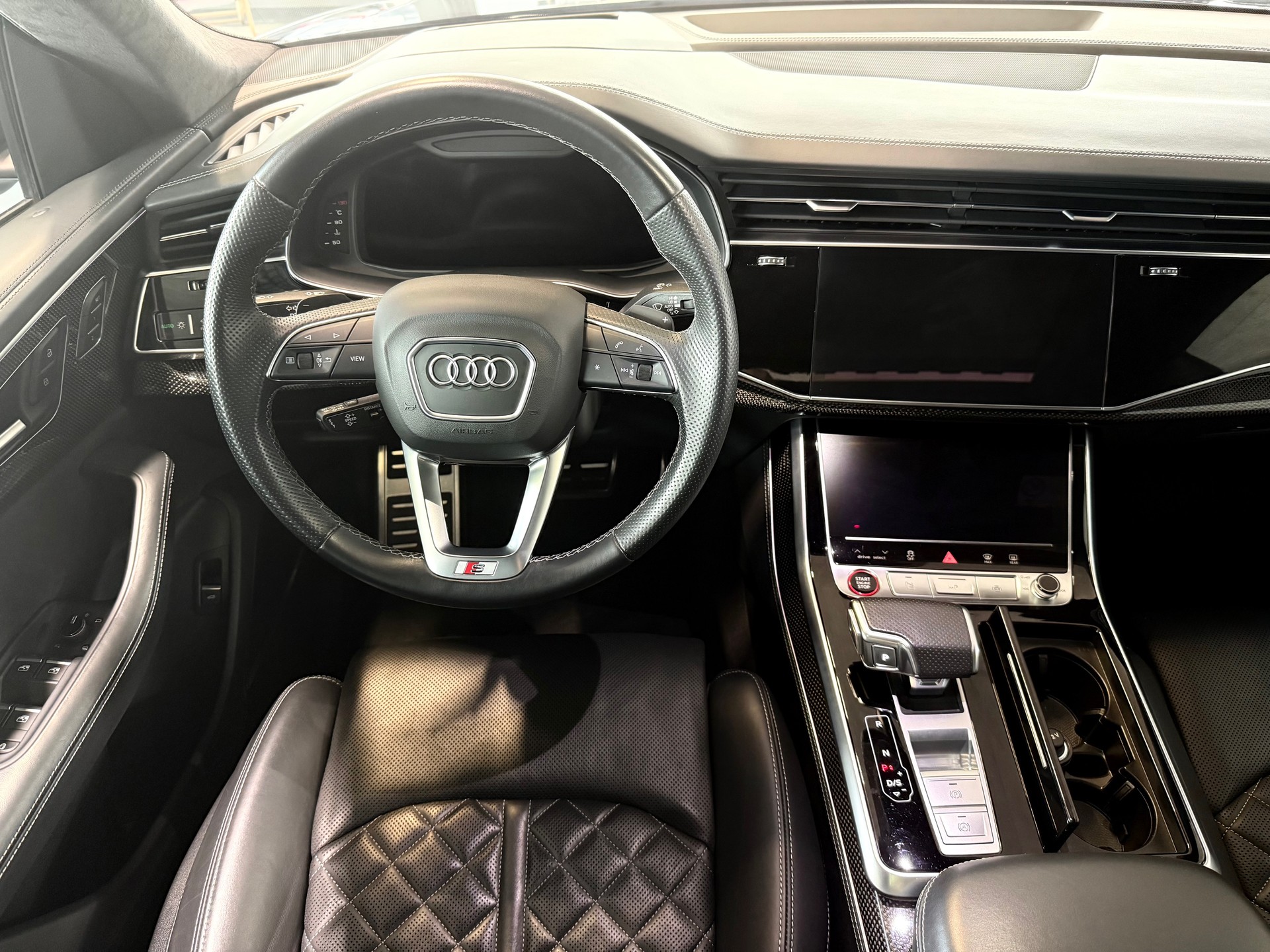 AUDI SQ8 TFSI quattro tiptronic-image-10