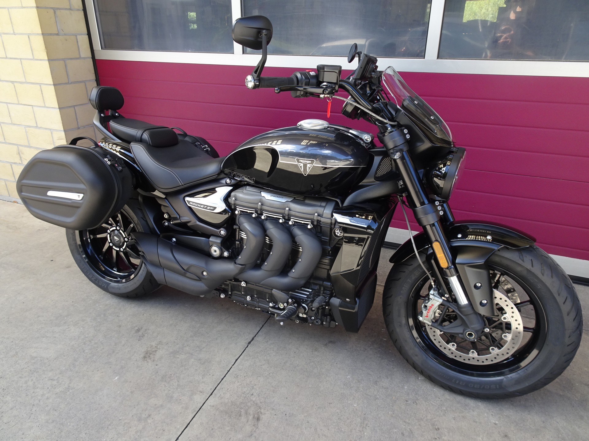 TRIUMPH Rocket 3 GT Storm-showroom-element-2
