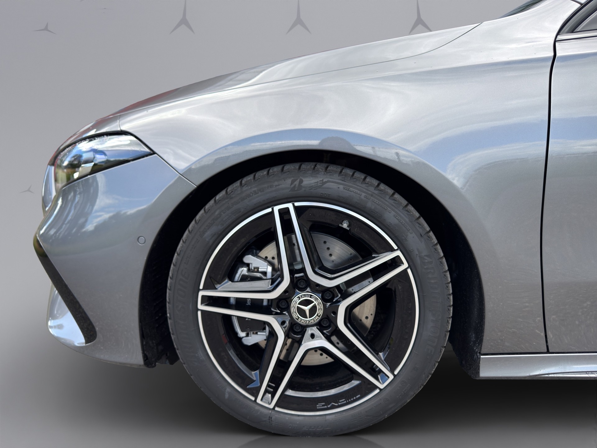 MERCEDES-BENZ A 220 AMG Line 4m-image-18