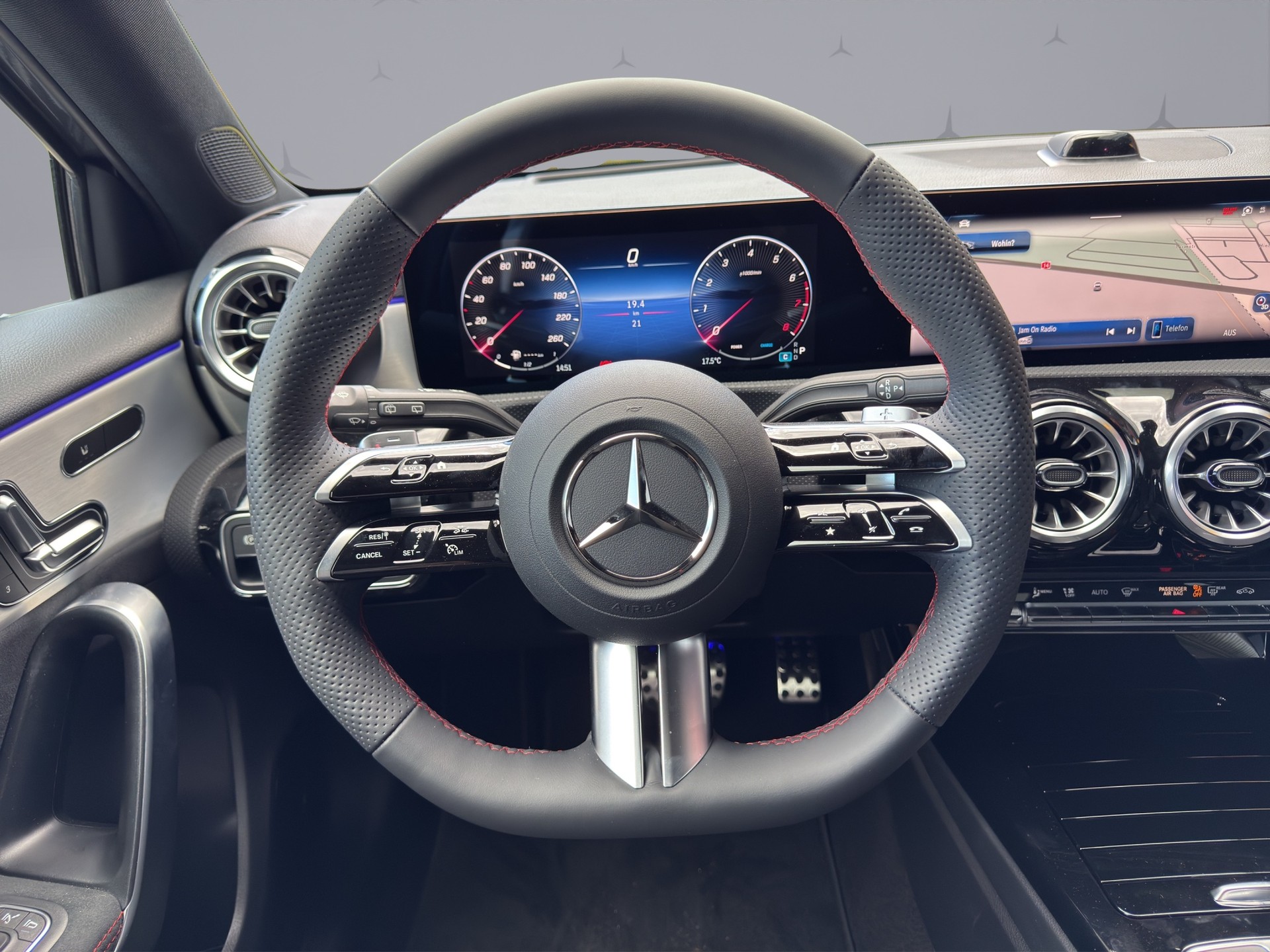 MERCEDES-BENZ A 220 AMG Line 4m-image-9