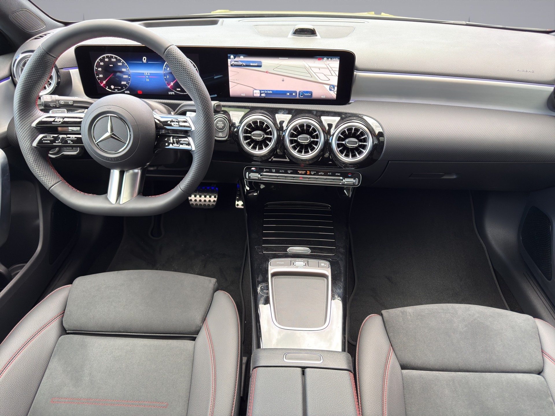 MERCEDES-BENZ A 220 AMG Line 4m-image-11