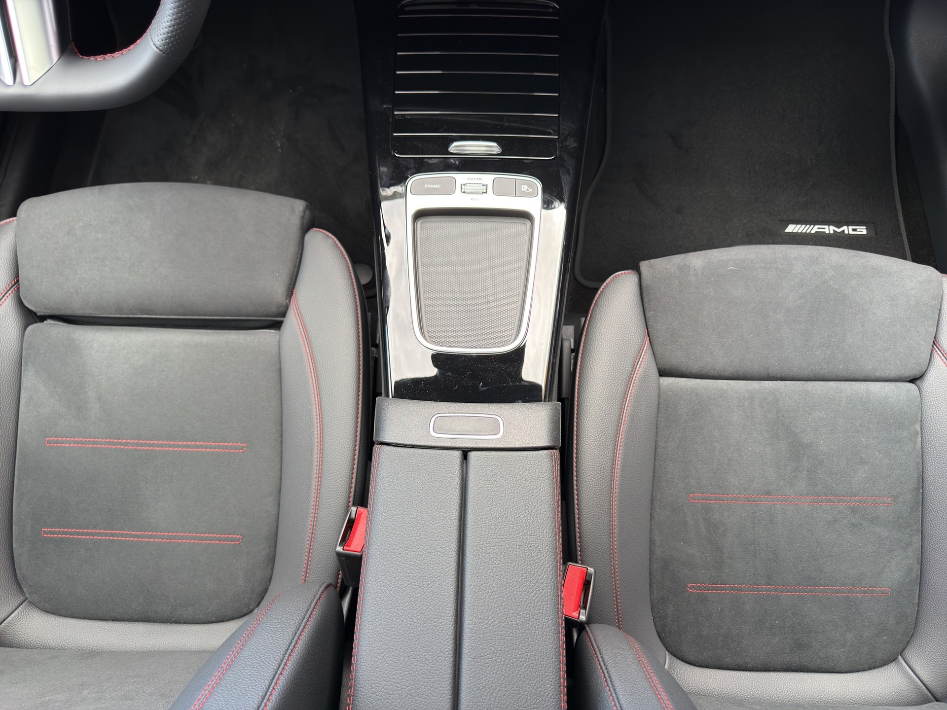 MERCEDES-BENZ A 220 AMG Line 4m-image-12
