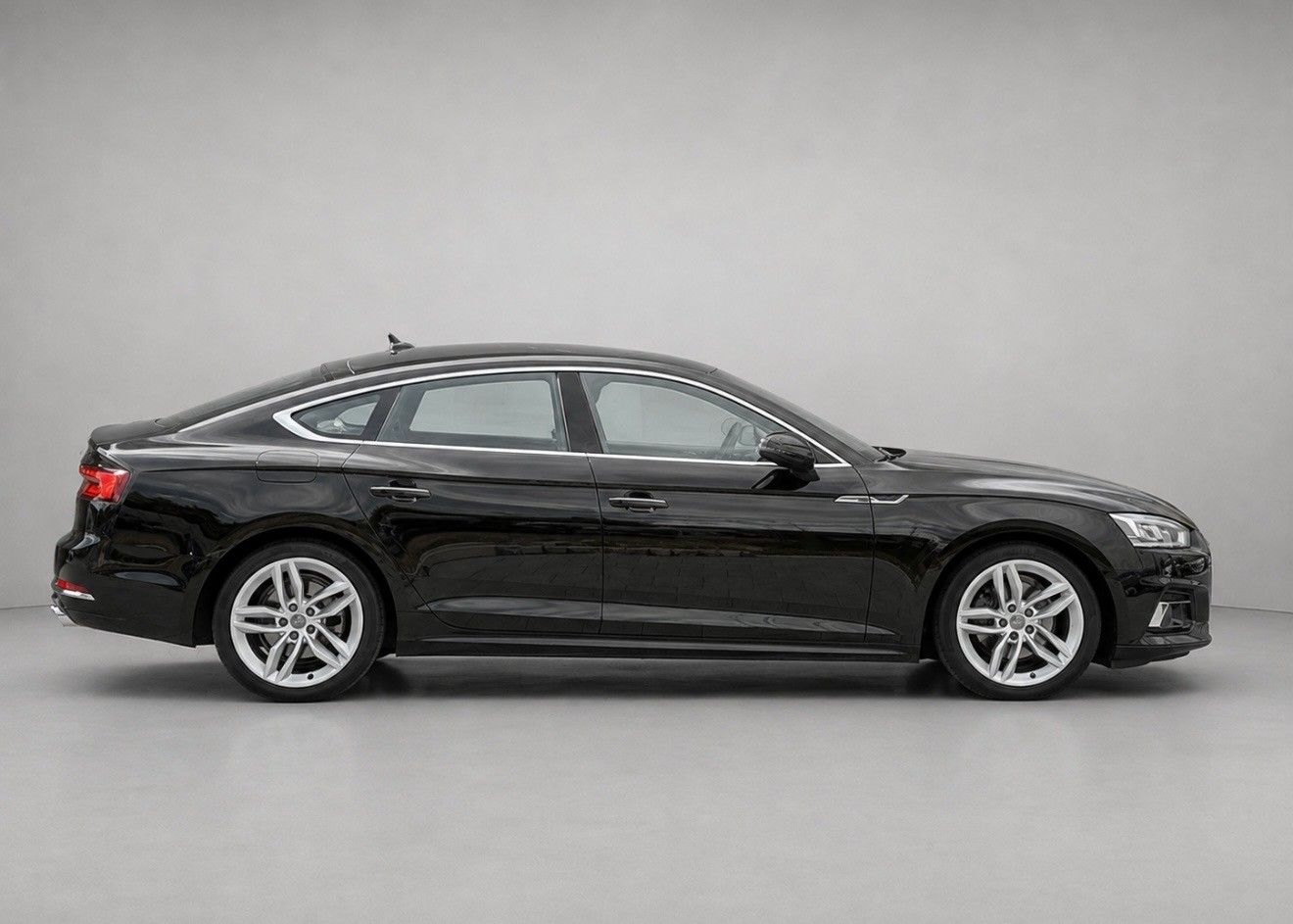 AUDI A5 Sportback 2.0 TFSI g-tron Design S-tronic-image-3