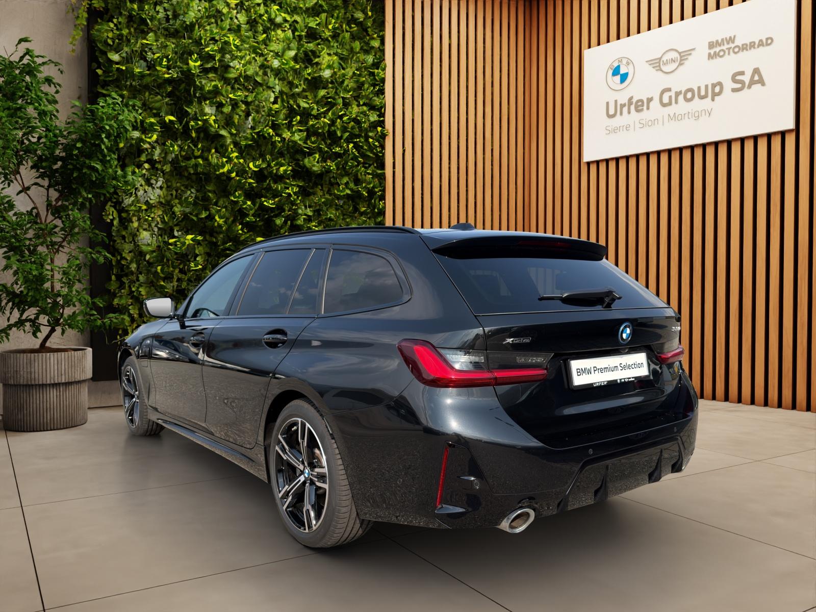 BMW 🆕 330e x DriveTouring Steptronic M Sport (CH) ⛽ + 🔌-showroom-element-2