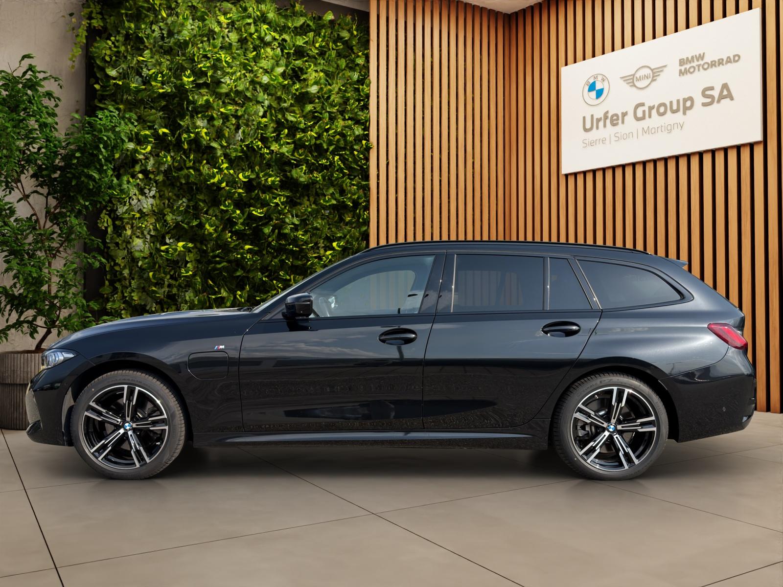 BMW 🆕 330e x DriveTouring Steptronic M Sport (CH) ⛽ + 🔌-showroom-element-1