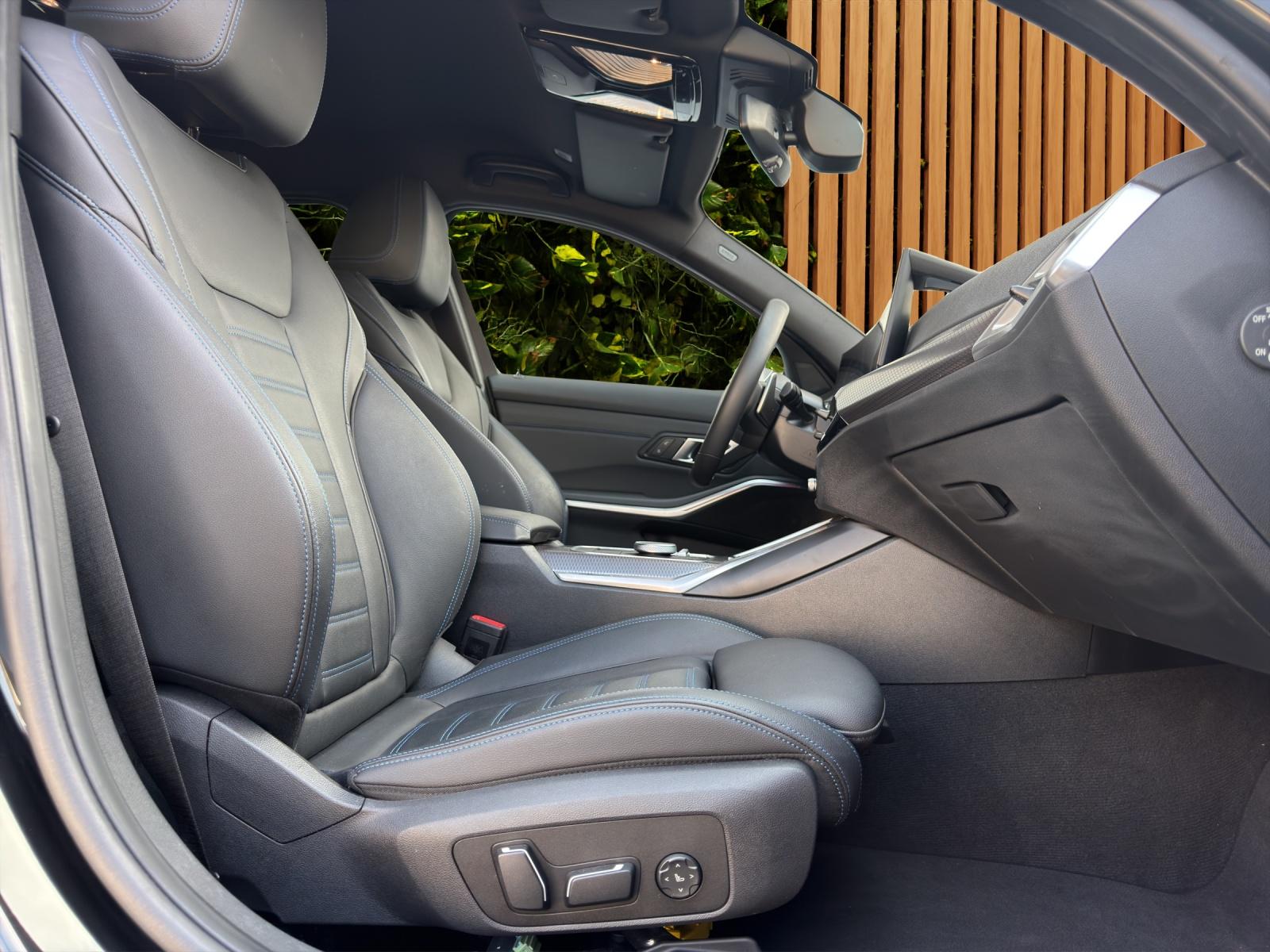 BMW 🆕 330e x DriveTouring Steptronic M Sport (CH) ⛽ + 🔌-image-9