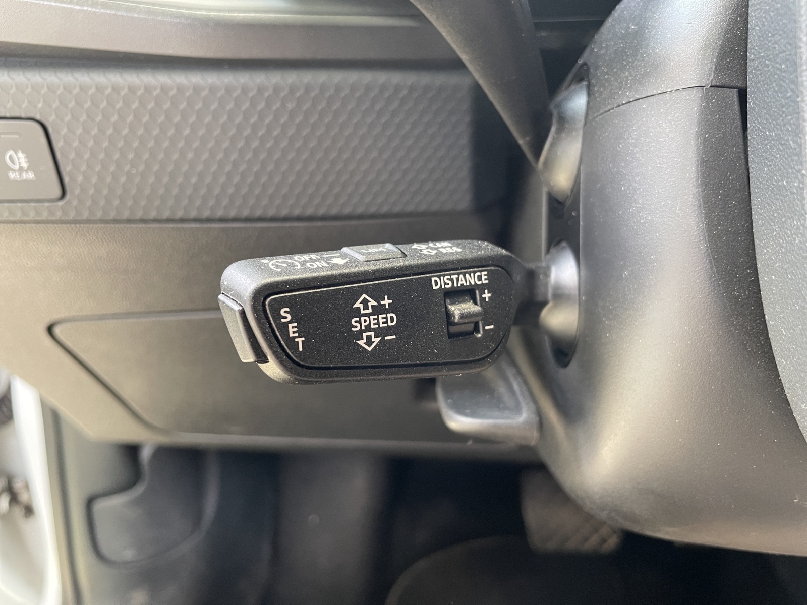 AUDI A1 City Carver 30 TFSI Attraction S-tronic-image-15