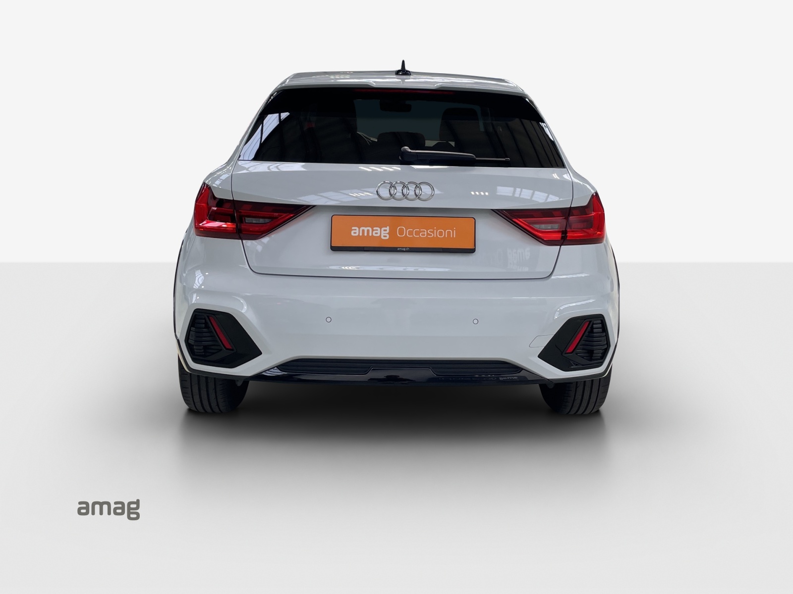AUDI A1 City Carver 30 TFSI Attraction S-tronic-image-3
