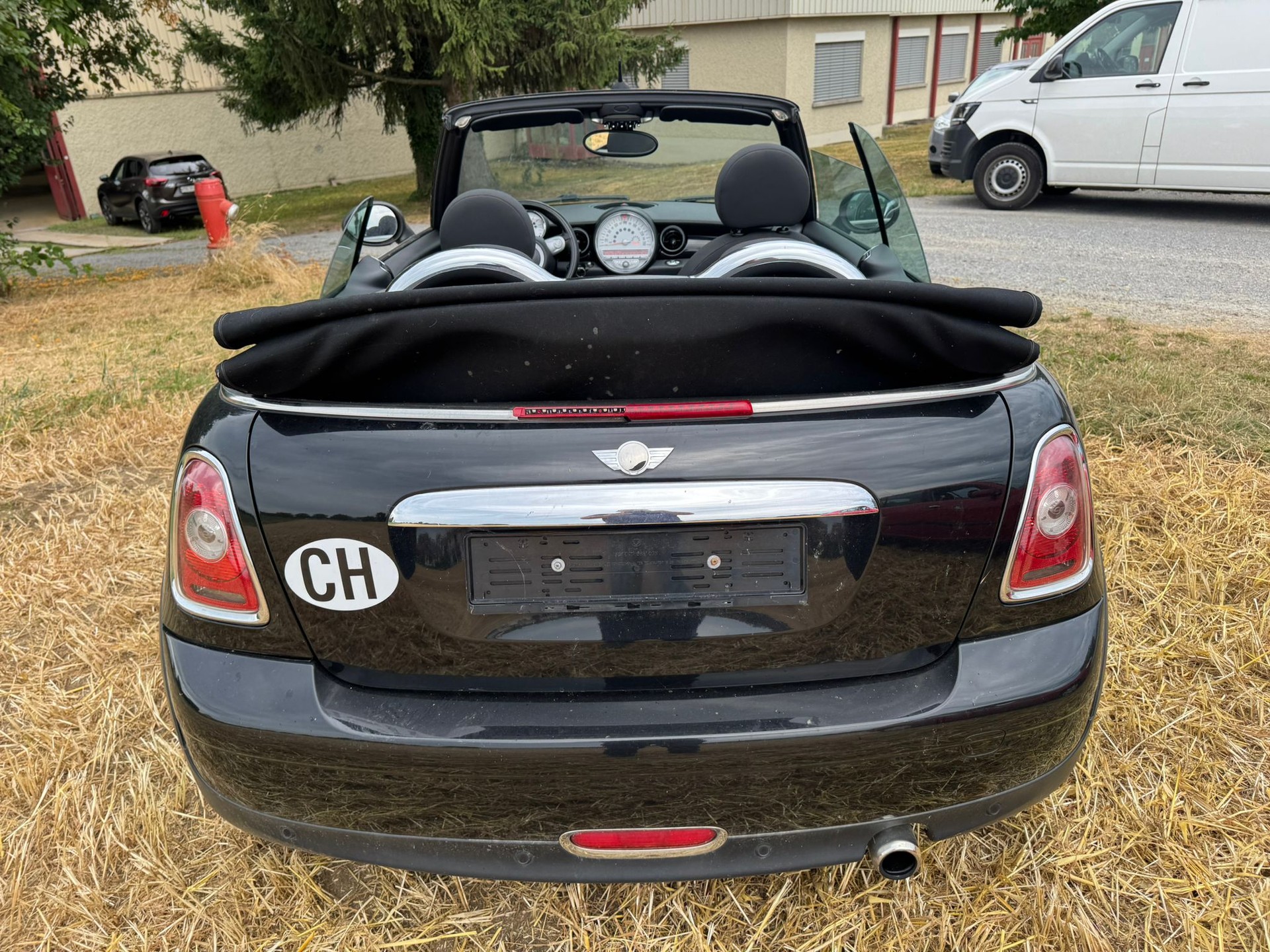 MINI One Cabriolet-image-8