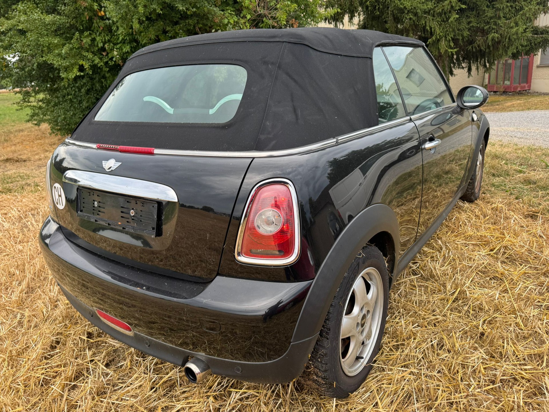 MINI One Cabriolet-image-9