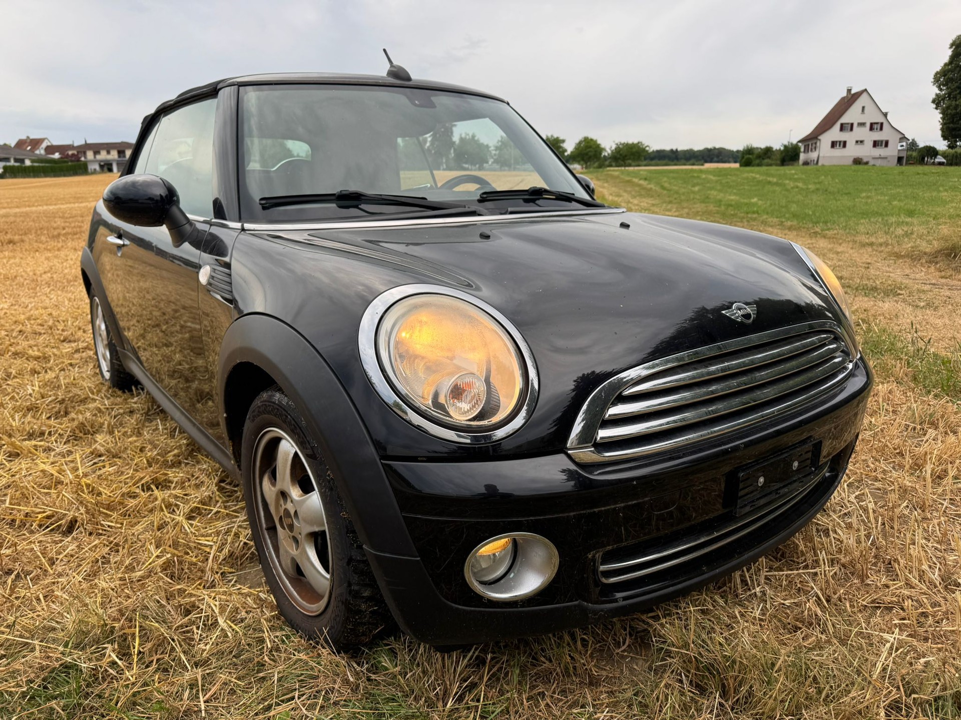 MINI One Cabriolet-image-2