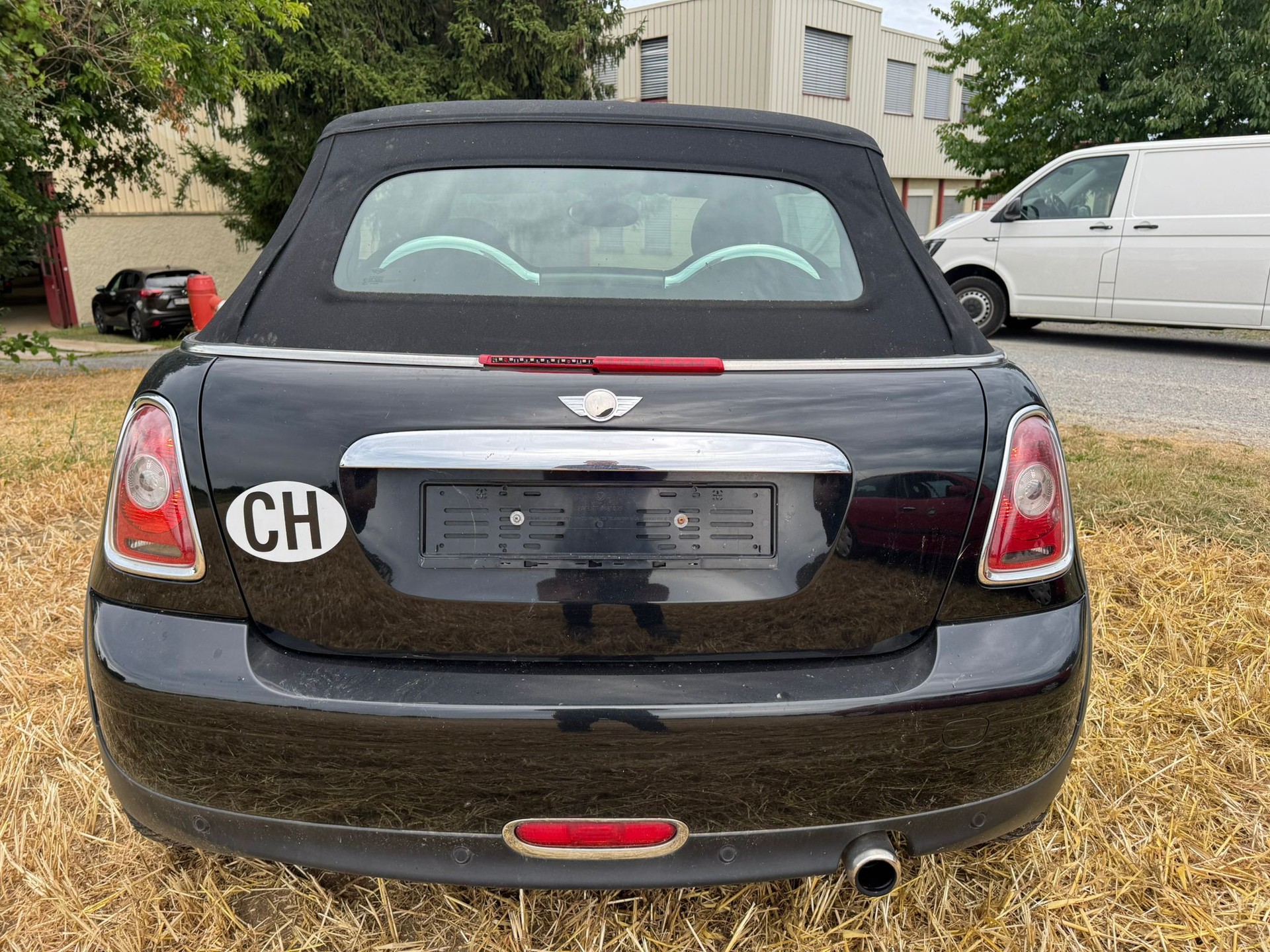 MINI One Cabriolet-image-7