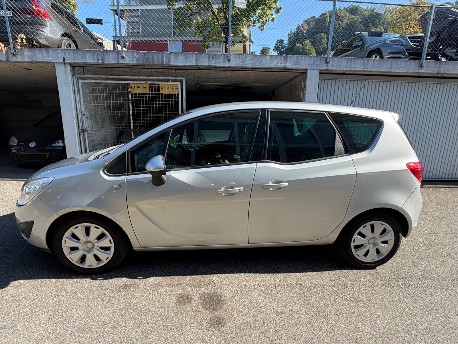 OPEL Meriva 1.7 CDTi Enjoy Automatic-image-2