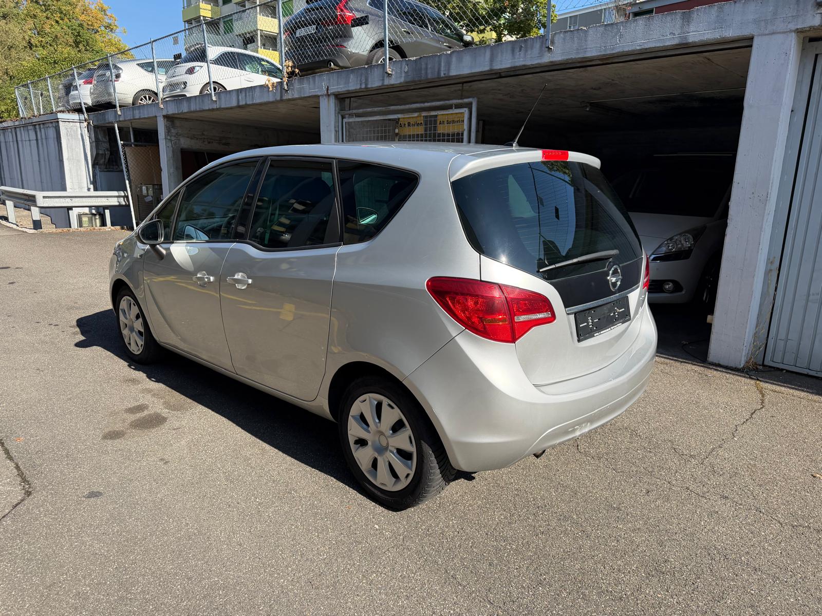 OPEL Meriva 1.7 CDTi Enjoy Automatic-image-3