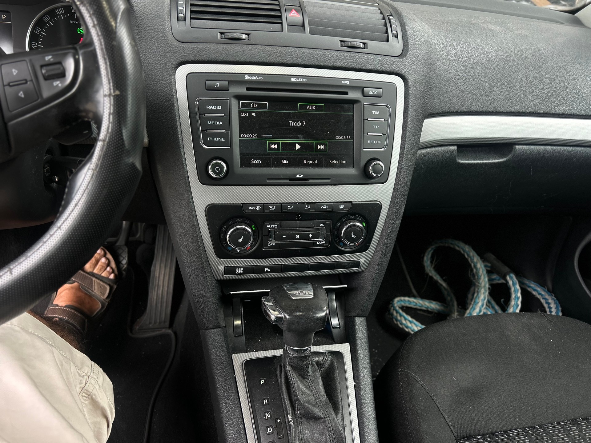 SKODA Octavia 1.8 TSI Elegance-image-6