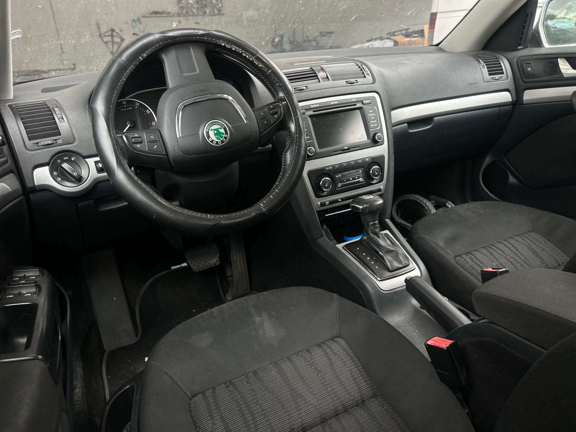 SKODA Octavia 1.8 TSI Elegance-image-5