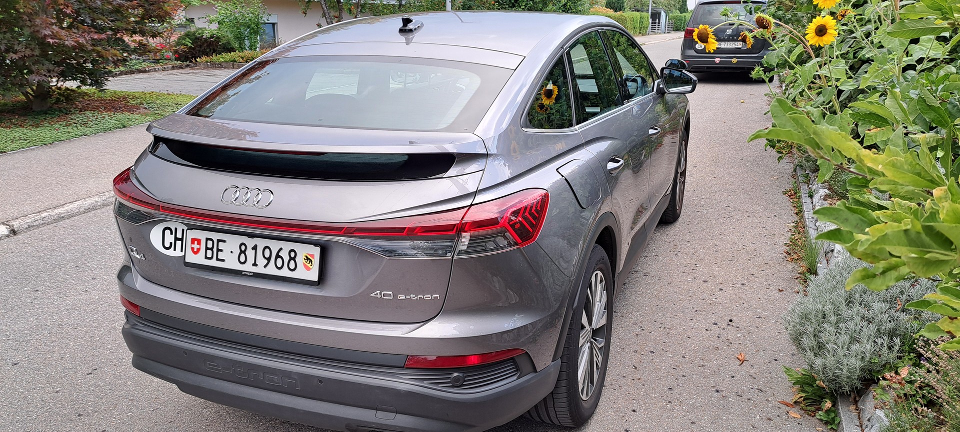 AUDI 40 Sportback-image-3
