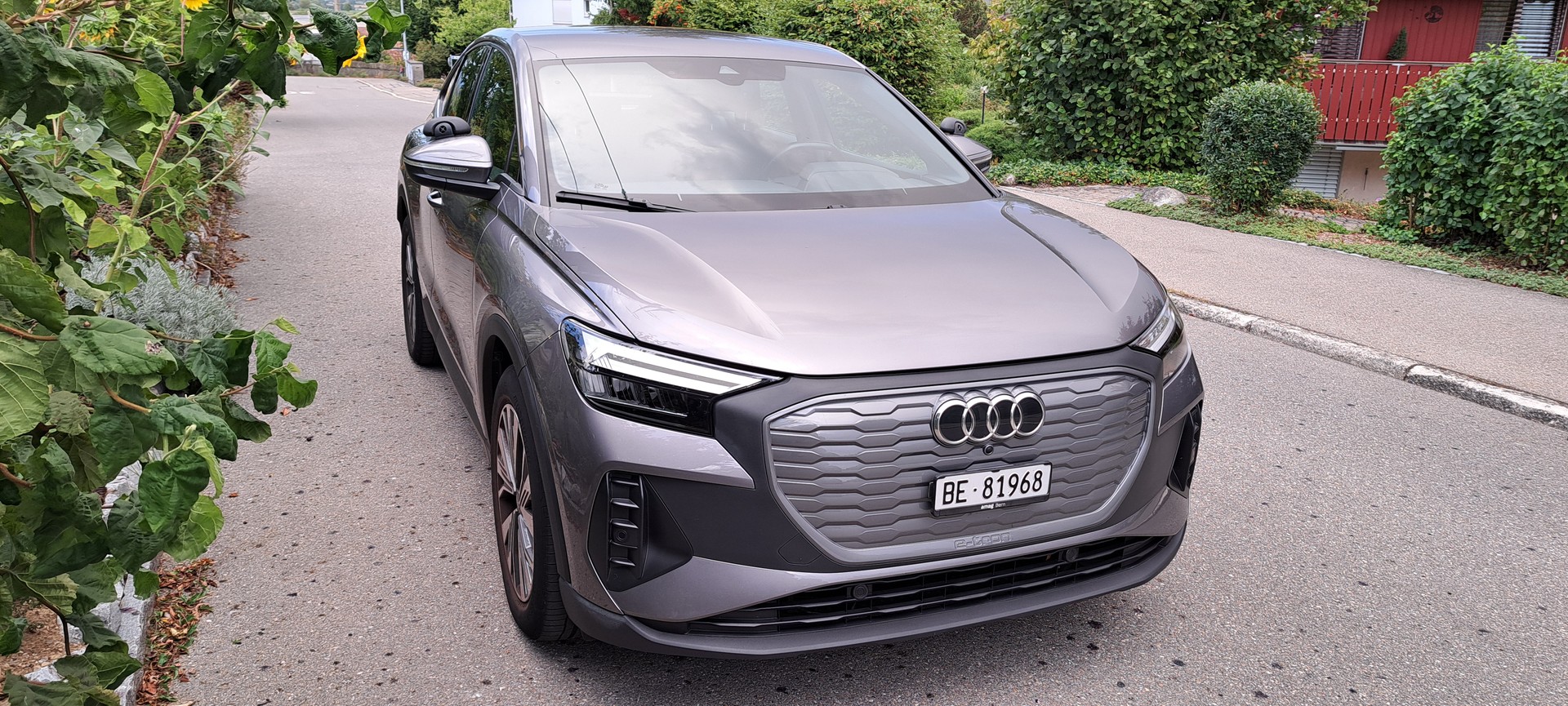 AUDI 40 Sportback-image-1