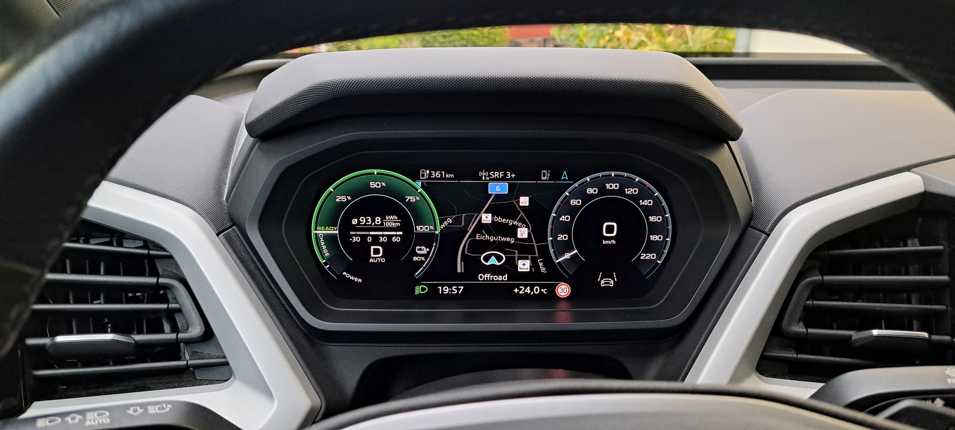AUDI 40 Sportback-image-16