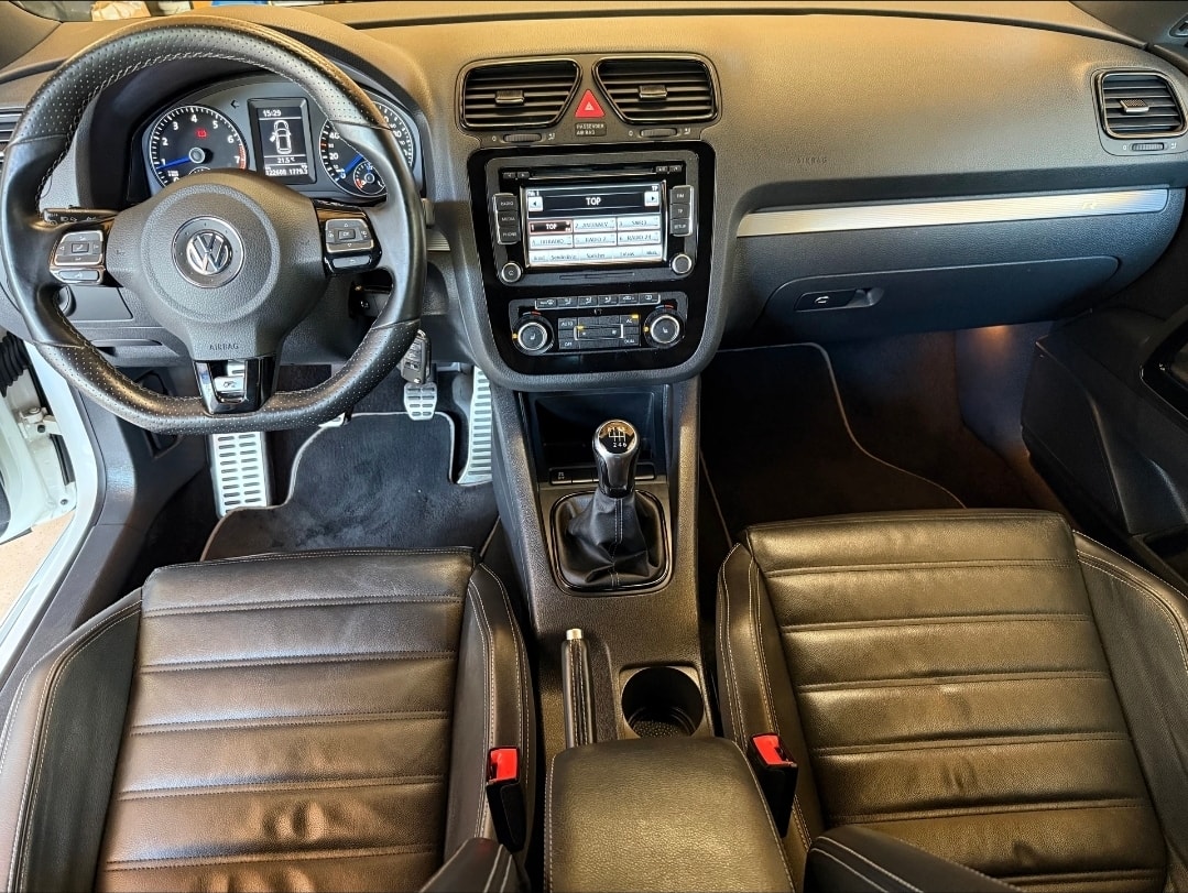 VW Scirocco 2.0 TSI R-image-8
