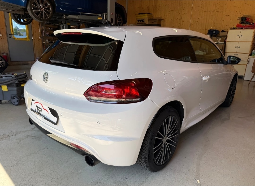 VW Scirocco 2.0 TSI R-image-3