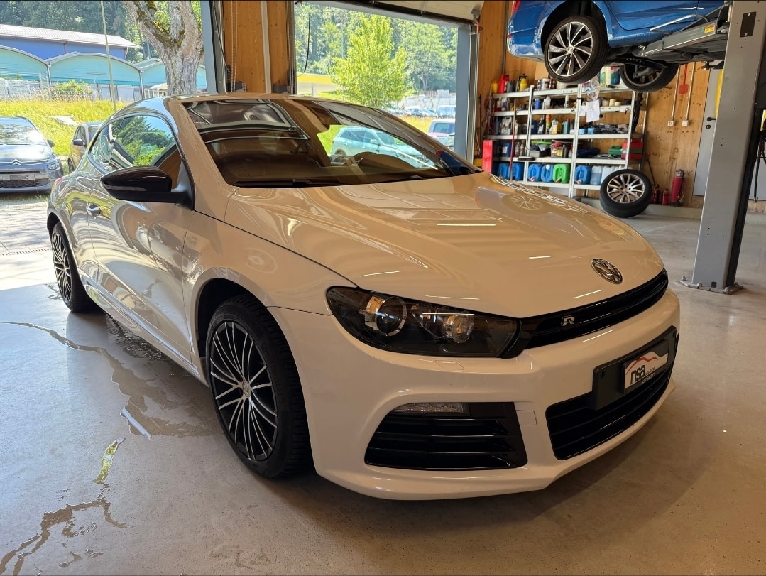 VW Scirocco 2.0 TSI R-image-2