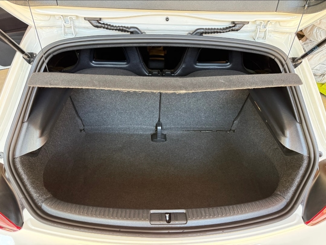 VW Scirocco 2.0 TSI R-image-12